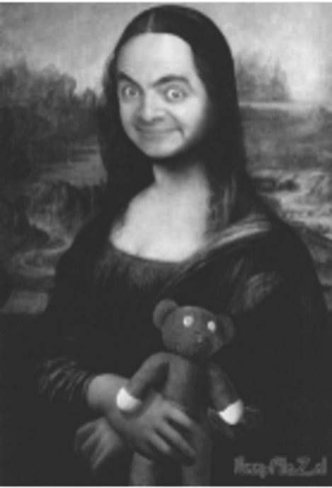 Alternativa C: montagem "Monabean": a composição da Mona Lisa, com paisagem ao fundo e mãos cruzadas, mas com o rosto do personagem Mr. Bean, de cabelos longos, segurando um ursinho de pelúcia.