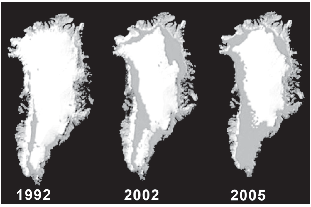 Três mapas da Groenlândia lado a lado, sobre fundo preto, identificados pelos anos 1992, 2002 e 2005. Em cada mapa, a área coberta de gelo aparece em branco e a superfície sem cobertura de gelo, junto às bordas, em cinza. De 1992 para 2005, a área branca diminui e a faixa cinza das bordas se amplia, sobretudo no sul e nas costas leste e oeste.