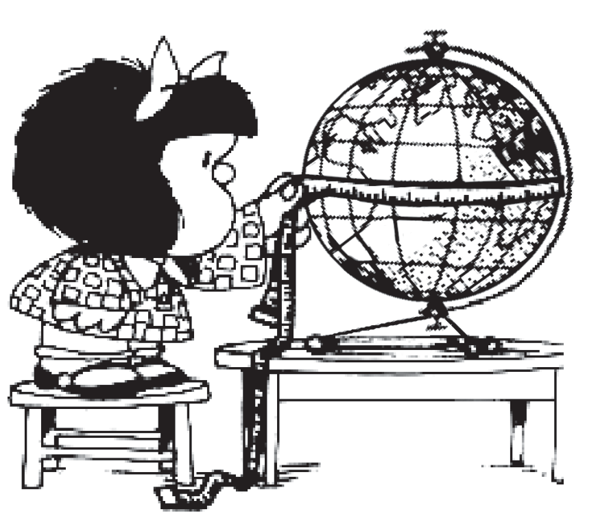Tira em preto e branco: a personagem Mafalda, de pé sobre um banquinho, segura uma fita métrica esticada em volta da linha do Equador de um globo terrestre apoiado numa mesa; a fita desce até o chão.